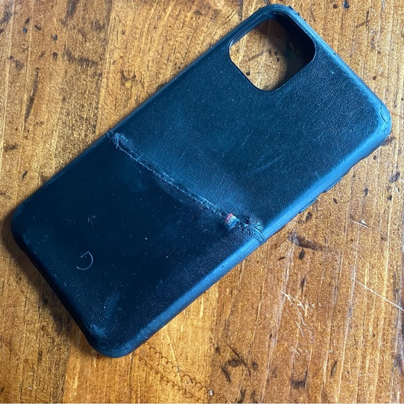 Decoded Black Leather Card Case iPhone 11 Pro Max - Picture 8 of 9